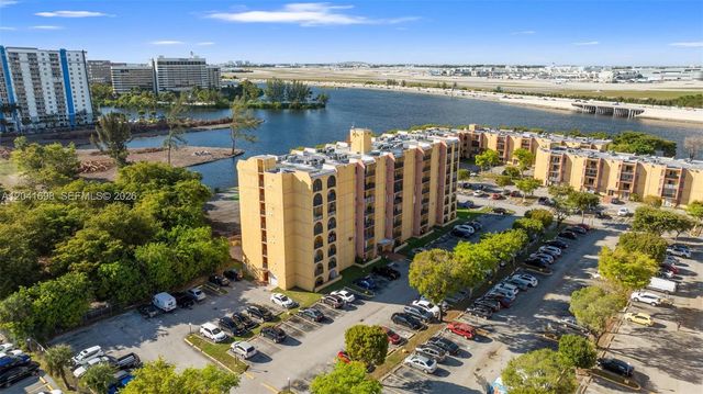 4801 NW 7th St 109-16, Miami, FL 33126