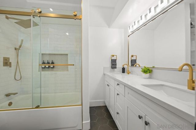 727 Ostend Ct, San Diego, CA 92109