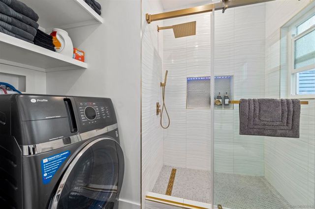 727 Ostend Ct, San Diego, CA 92109