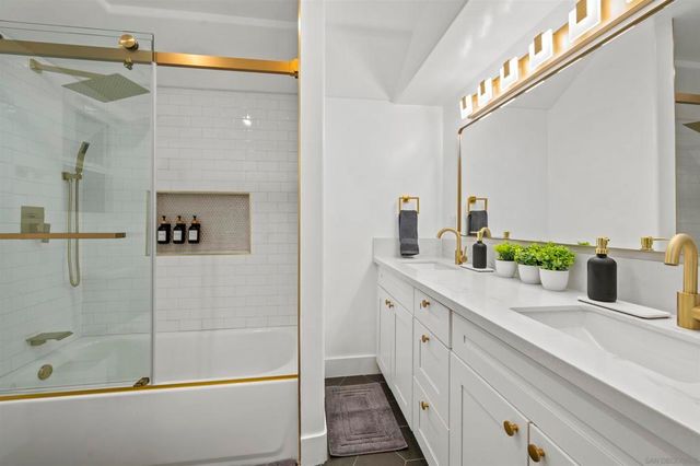 727 Ostend Ct, San Diego, CA 92109