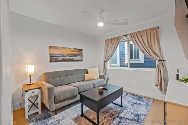 727 Ostend Ct, San Diego, CA 92109