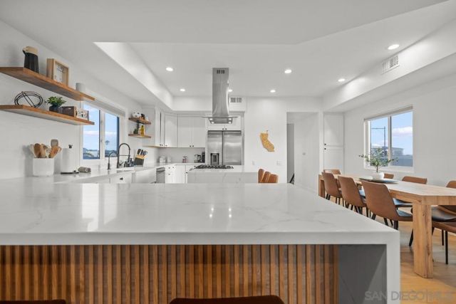 727 Ostend Ct, San Diego, CA 92109