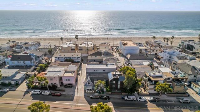 727 Ostend Ct, San Diego, CA 92109