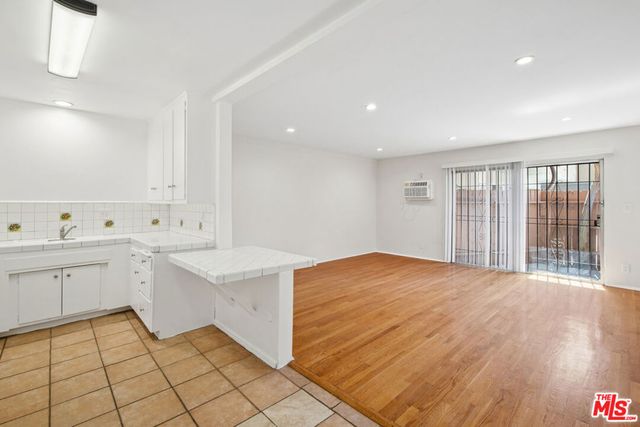 6153 Lexington Avenue 29, Los Angeles, CA 90038