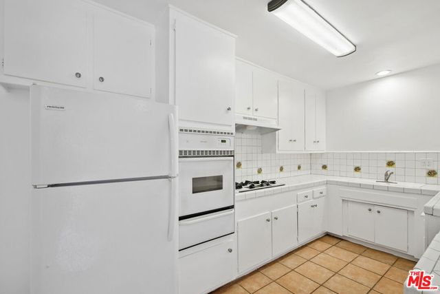 6153 Lexington Avenue 29, Los Angeles, CA 90038