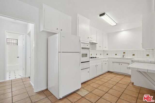 6153 Lexington Avenue 29, Los Angeles, CA 90038