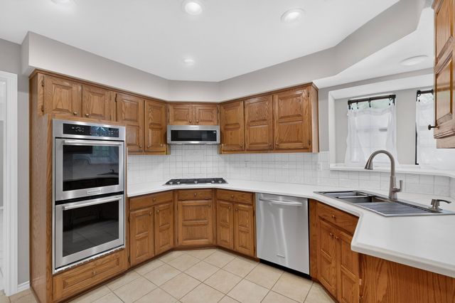 4431 Silverthorn Drive, Mesquite, TX 75150