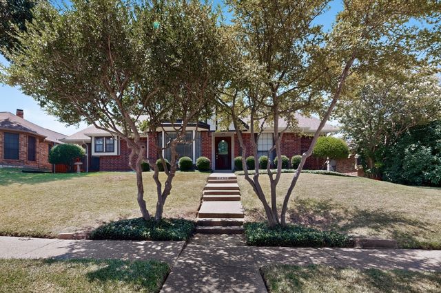 4431 Silverthorn Drive, Mesquite, TX 75150