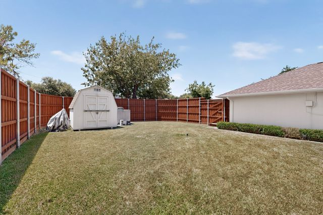 4431 Silverthorn Drive, Mesquite, TX 75150