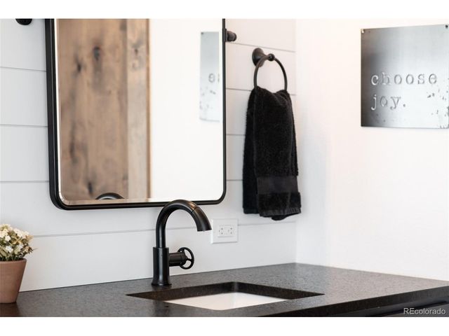 1427 Swan Peter Dr, Berthoud, CO 80513