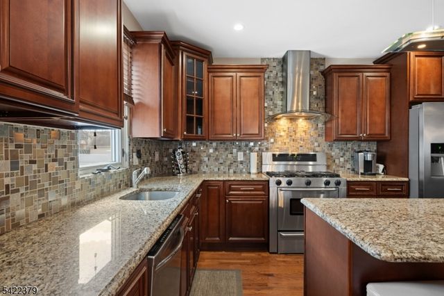 520 Prospect Pl, Lyndhurst Twp., NJ 07071