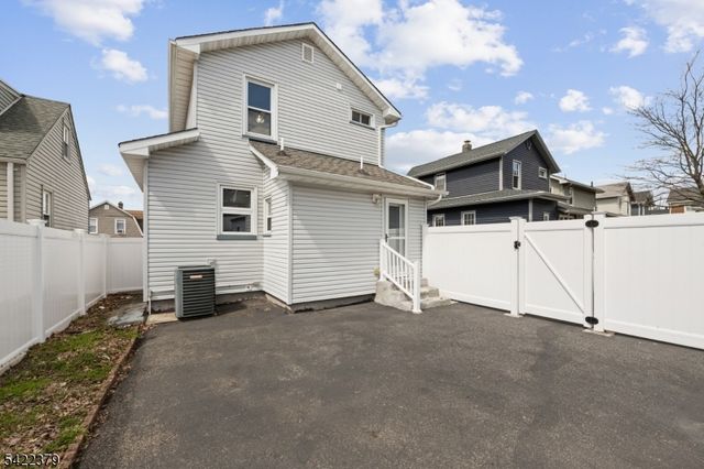 520 Prospect Pl, Lyndhurst Twp., NJ 07071