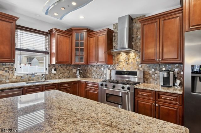 520 Prospect Pl, Lyndhurst Twp., NJ 07071