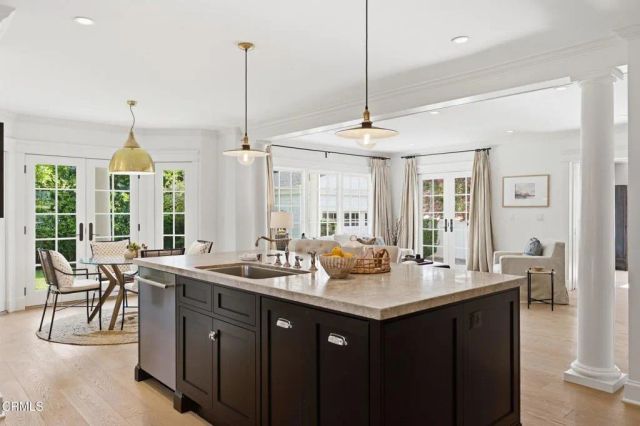 1274 New York Drive, Altadena, CA 91001