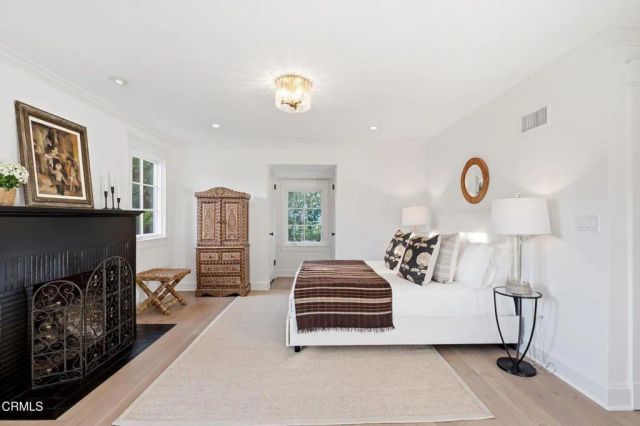1274 New York Drive, Altadena, CA 91001