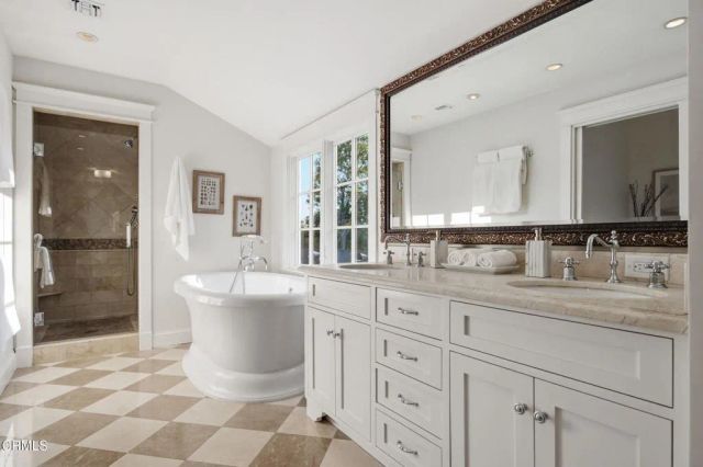 1274 New York Drive, Altadena, CA 91001