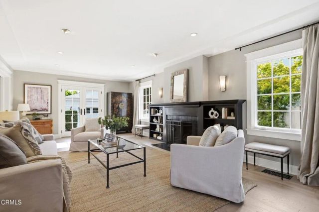 1274 New York Drive, Altadena, CA 91001