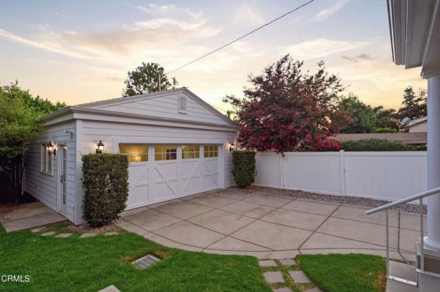 1274 New York Drive, Altadena, CA 91001