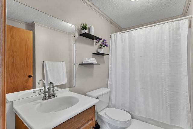 1833 N Shefford, Wichita, KS 67212