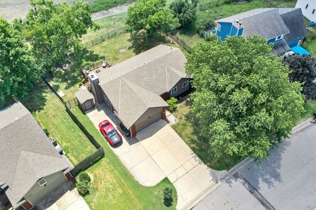 1833 N Shefford, Wichita, KS 67212
