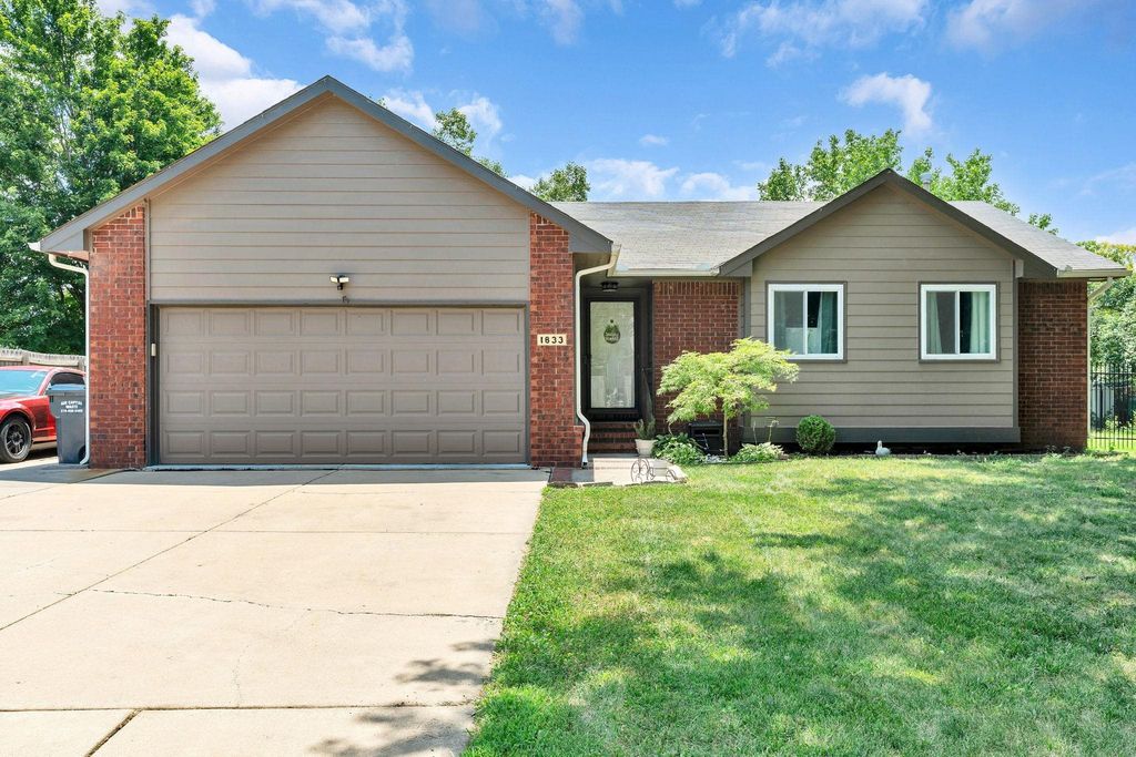 1833 N Shefford, Wichita, KS 67212