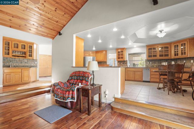 4321 Gold Run Dr, Oakley, CA 94561