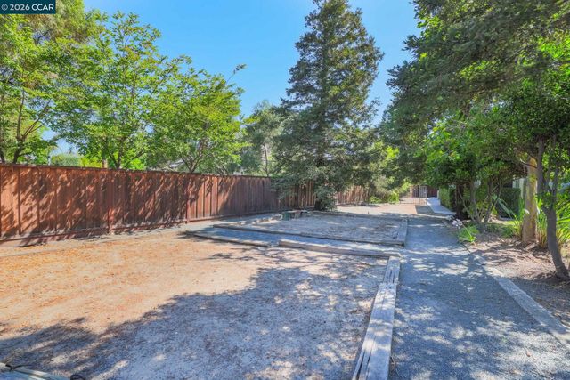 4321 Gold Run Dr, Oakley, CA 94561