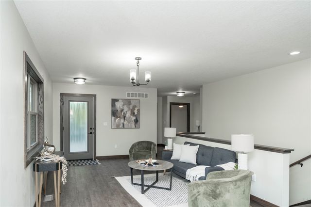 201 N 10th Street, Guthrie Center, IA 50115