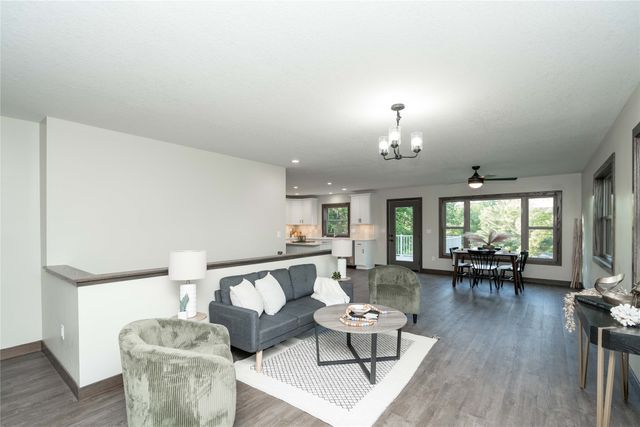 201 N 10th Street, Guthrie Center, IA 50115