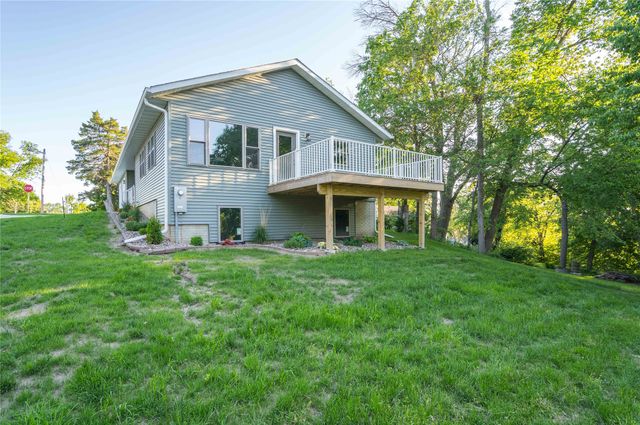 201 N 10th Street, Guthrie Center, IA 50115