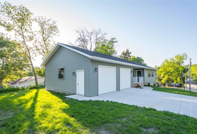 201 N 10th Street, Guthrie Center, IA 50115