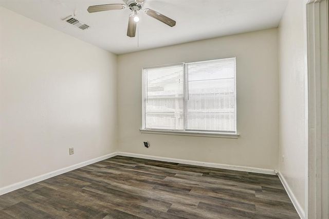 910 Trimm Avenue, Pasadena, TX 77502