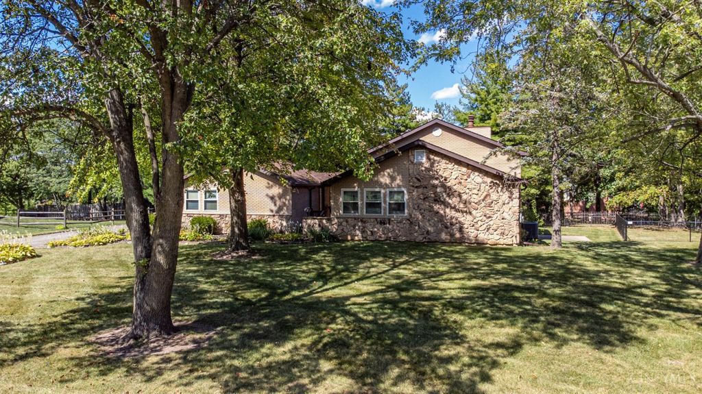 1074 Willow Lane, Mason, OH 45040