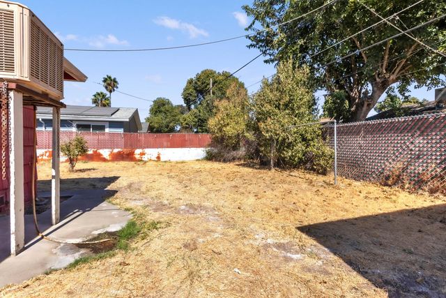 3266 Nareb St, Sacramento, CA 95838