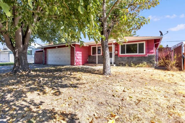 3266 Nareb St, Sacramento, CA 95838