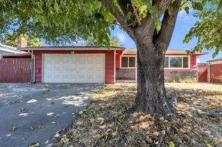 3266 Nareb St, Sacramento, CA 95838