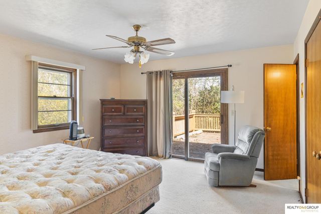 2803 S 105th Avenue, Omaha, NE 68124