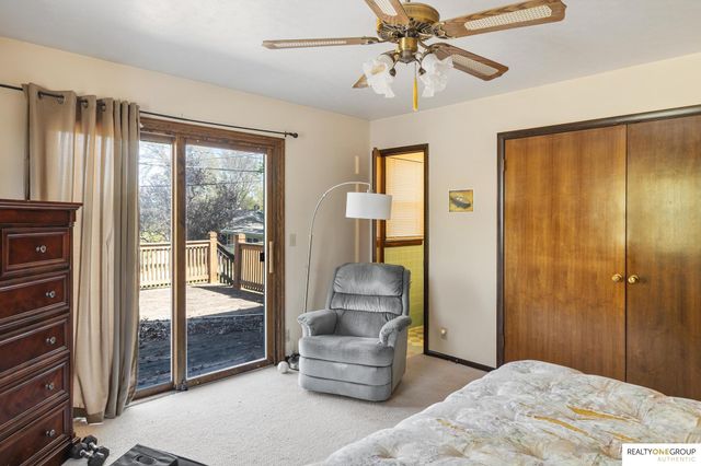 2803 S 105th Avenue, Omaha, NE 68124