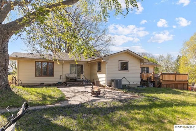 2803 S 105th Avenue, Omaha, NE 68124
