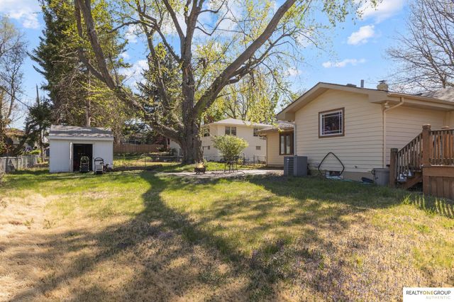 2803 S 105th Avenue, Omaha, NE 68124