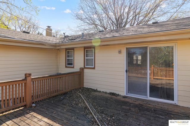 2803 S 105th Avenue, Omaha, NE 68124