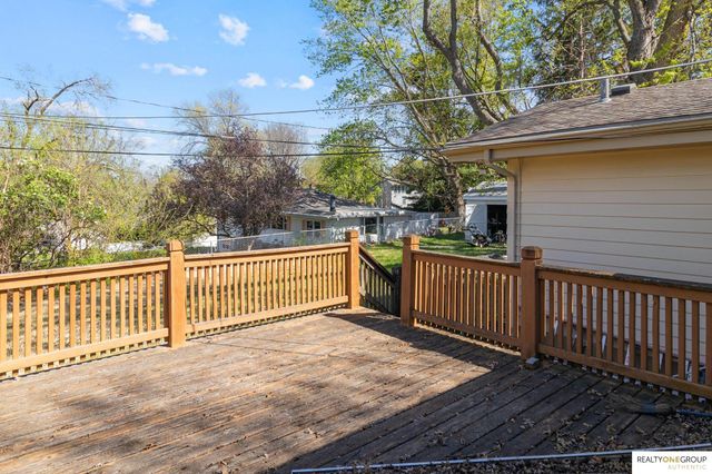 2803 S 105th Avenue, Omaha, NE 68124