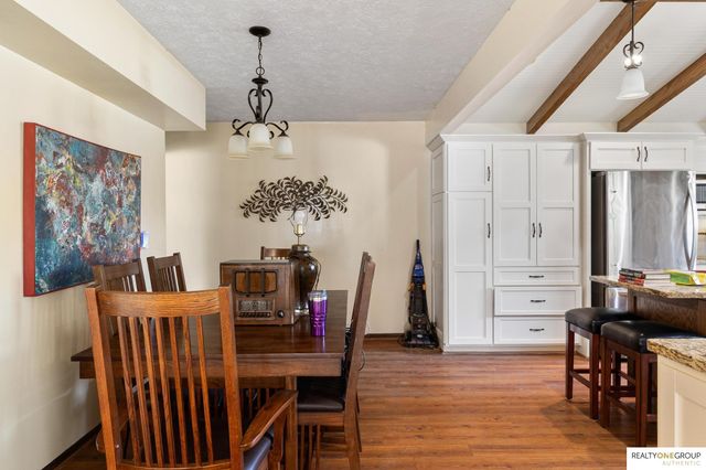 2803 S 105th Avenue, Omaha, NE 68124