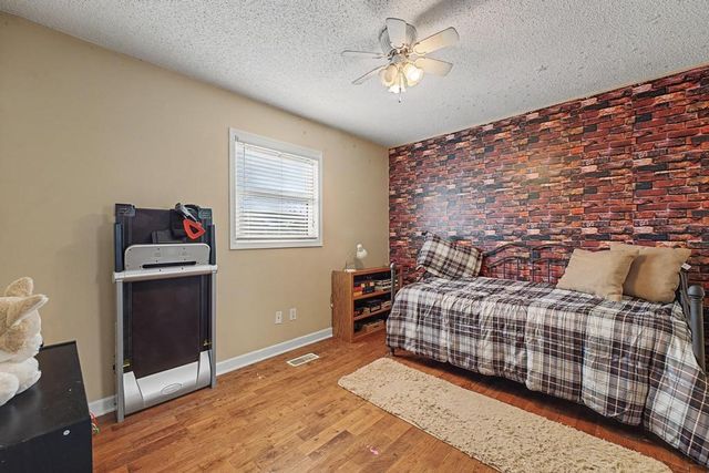 10 Brightling Lane, Bella Vista, AR 72715