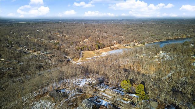 10 Brightling Lane, Bella Vista, AR 72715