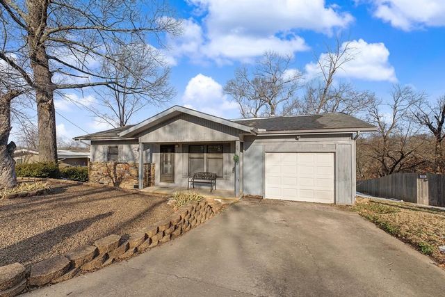 10 Brightling Lane, Bella Vista, AR 72715