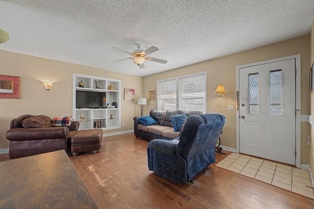 10 Brightling Lane, Bella Vista, AR 72715