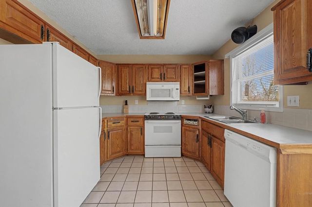 10 Brightling Lane, Bella Vista, AR 72715