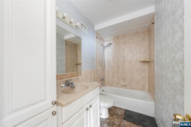 30 Gold Street, North Arlington, NJ 07031