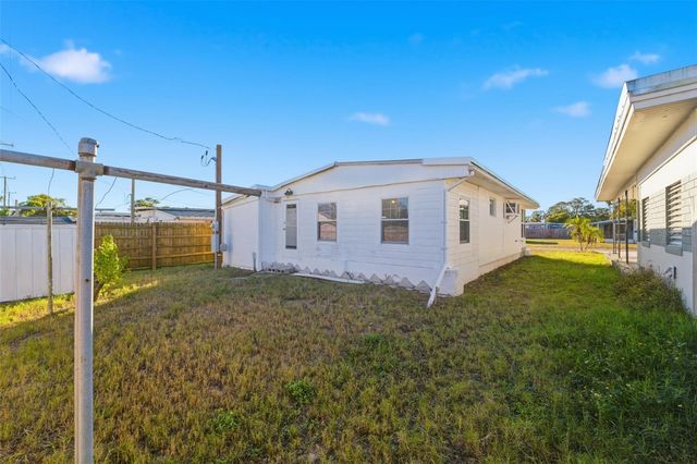 1934 SHADY COVE, Holiday, FL 34691